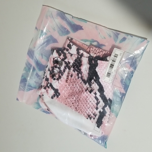 SHEIN Snake Print Bikini Bottom Size 2X - Picture 9 of 10